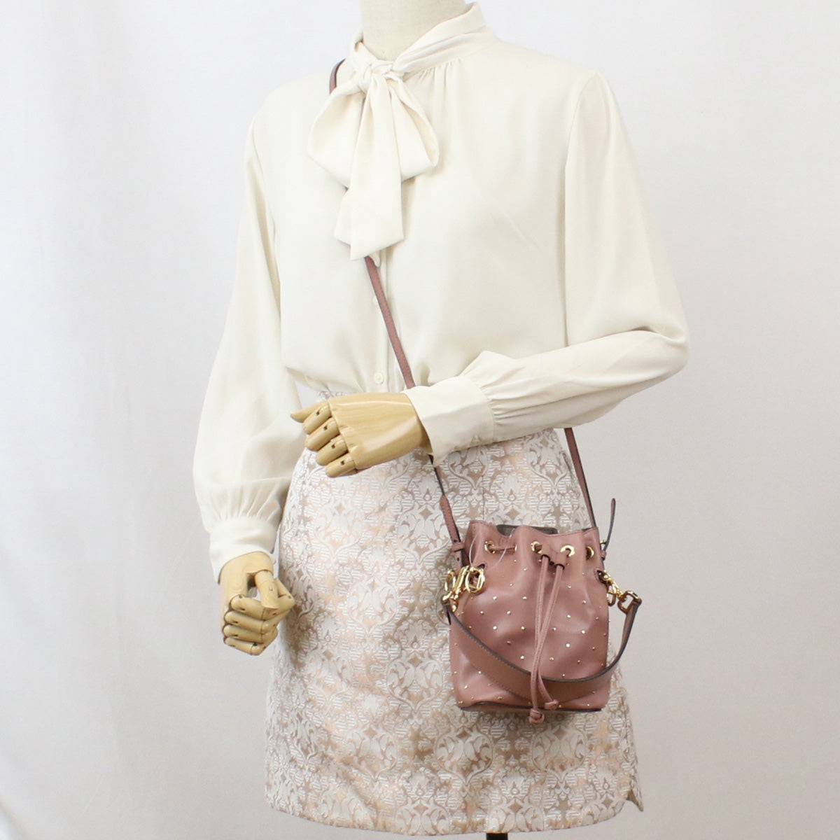 FENDI 8BS010 mini montresor studs Handbag Shoulder Bag Pink leather Wo –  Japan second hand luxury bags online supplier Arigatou Share Japan