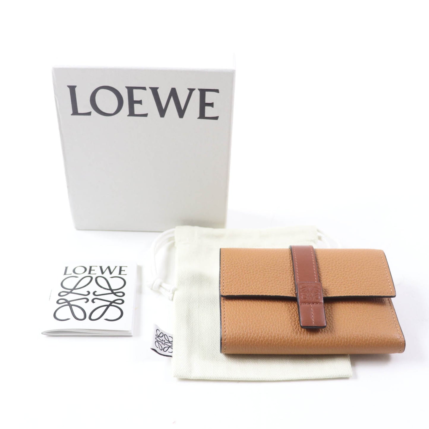 LOEWE Tri-fold wallet C660S86X01 Main: Soft grain calf light caramel/pecan Bar Tikal Wallet Small