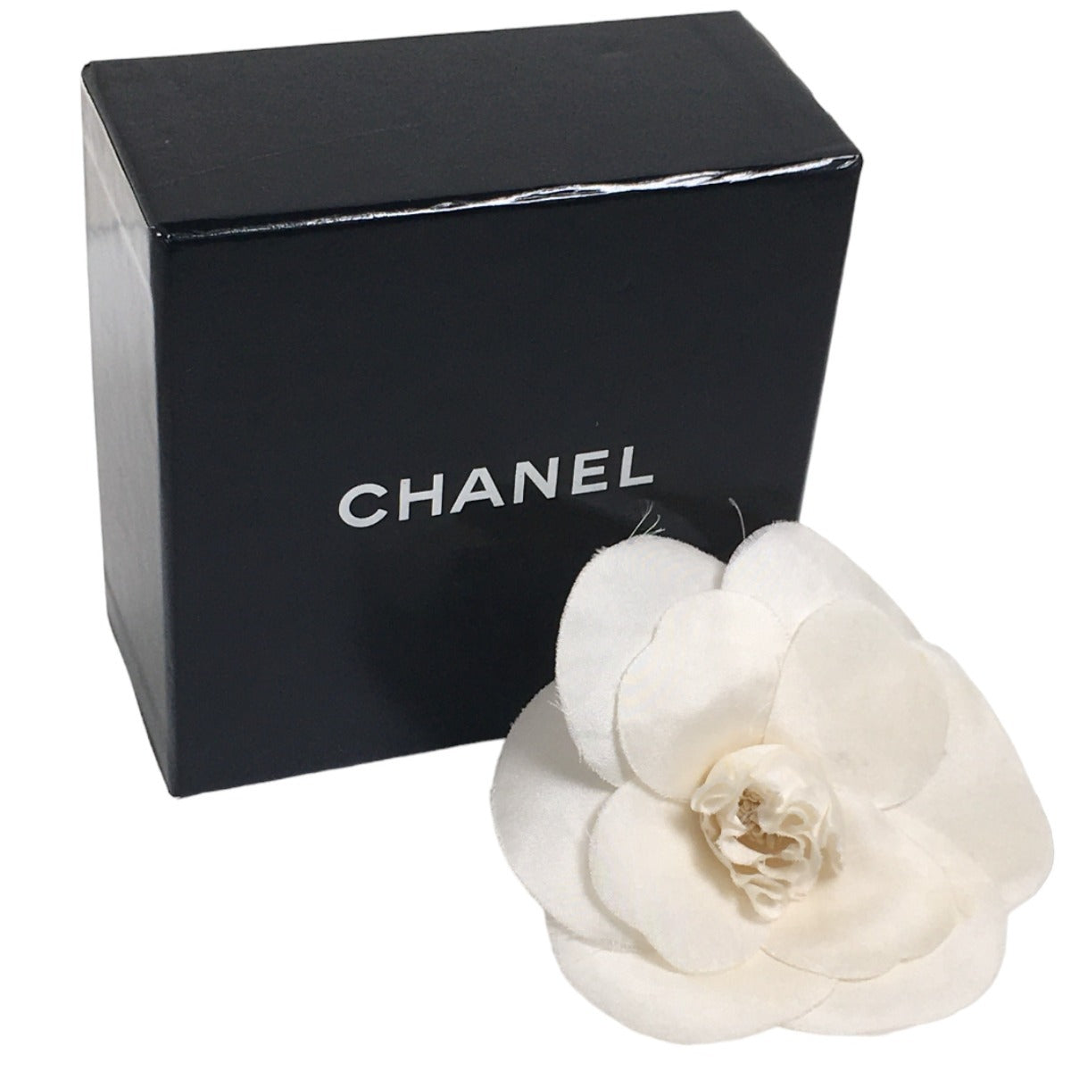 CHANEL Brooch unknown white Camelia With Box corsage Women Used Authentic