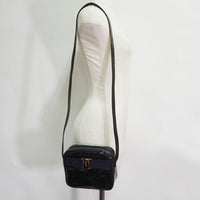 Salvatore Ferragamo Shoulder Bag Vala Patent leather DE-21 3096 black Women Used Authentic
