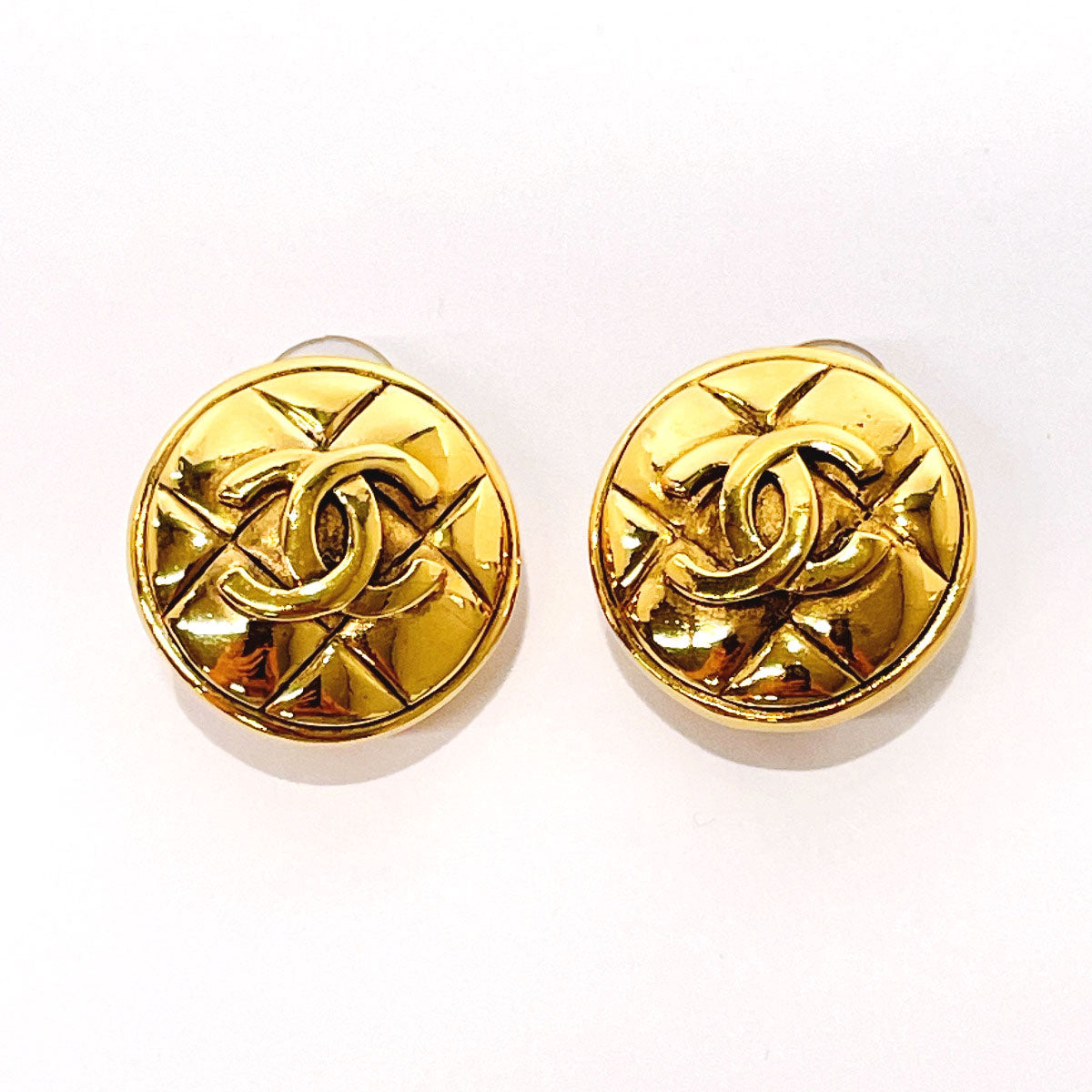 CHANEL Earring metal gold Matrasse COCO Mark Women Used Authentic