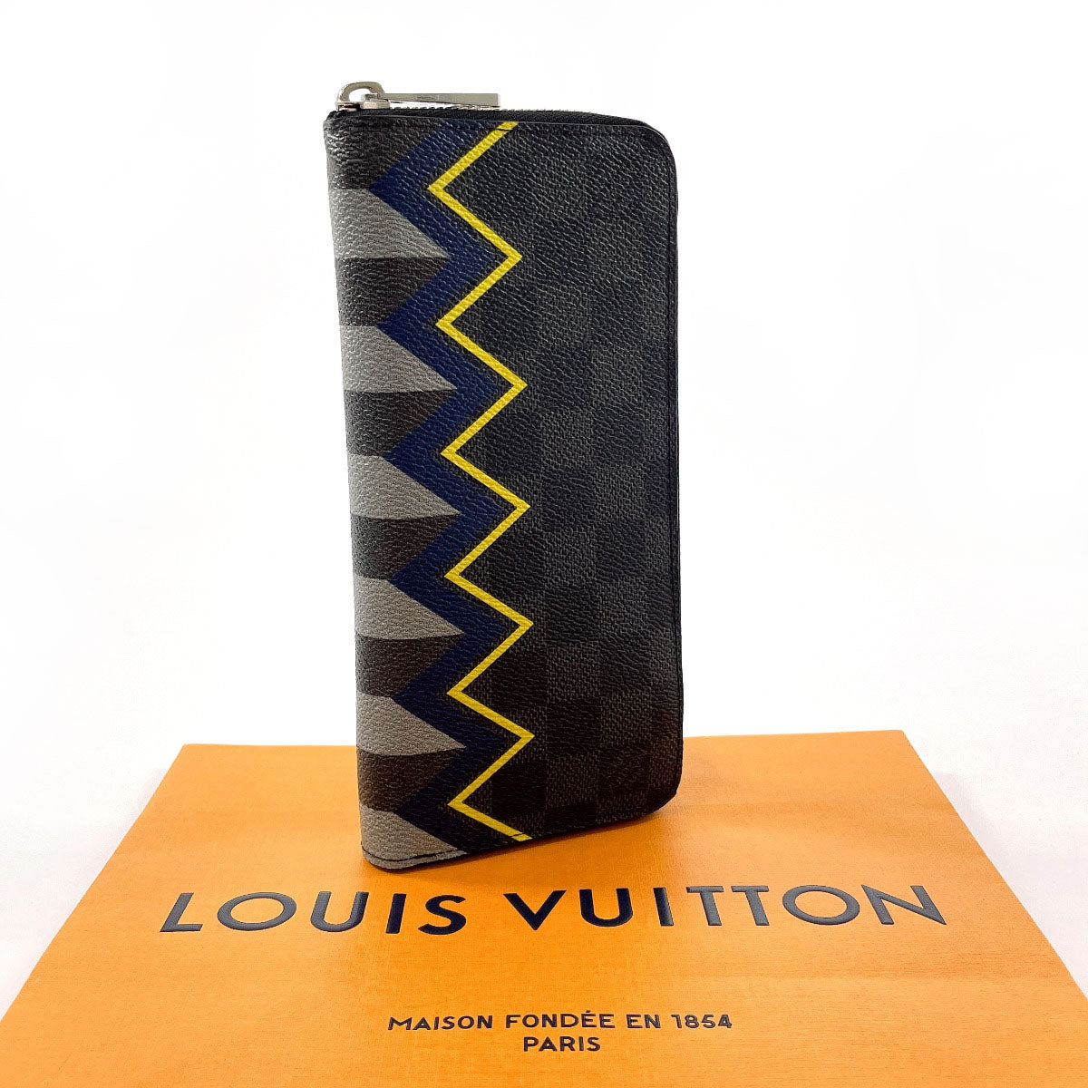 LOUIS VUITTON Long Wallet Purse N61253 Damier Grafitto Canvas black Color column Zippy Wallet Vertical mens Used Authentic