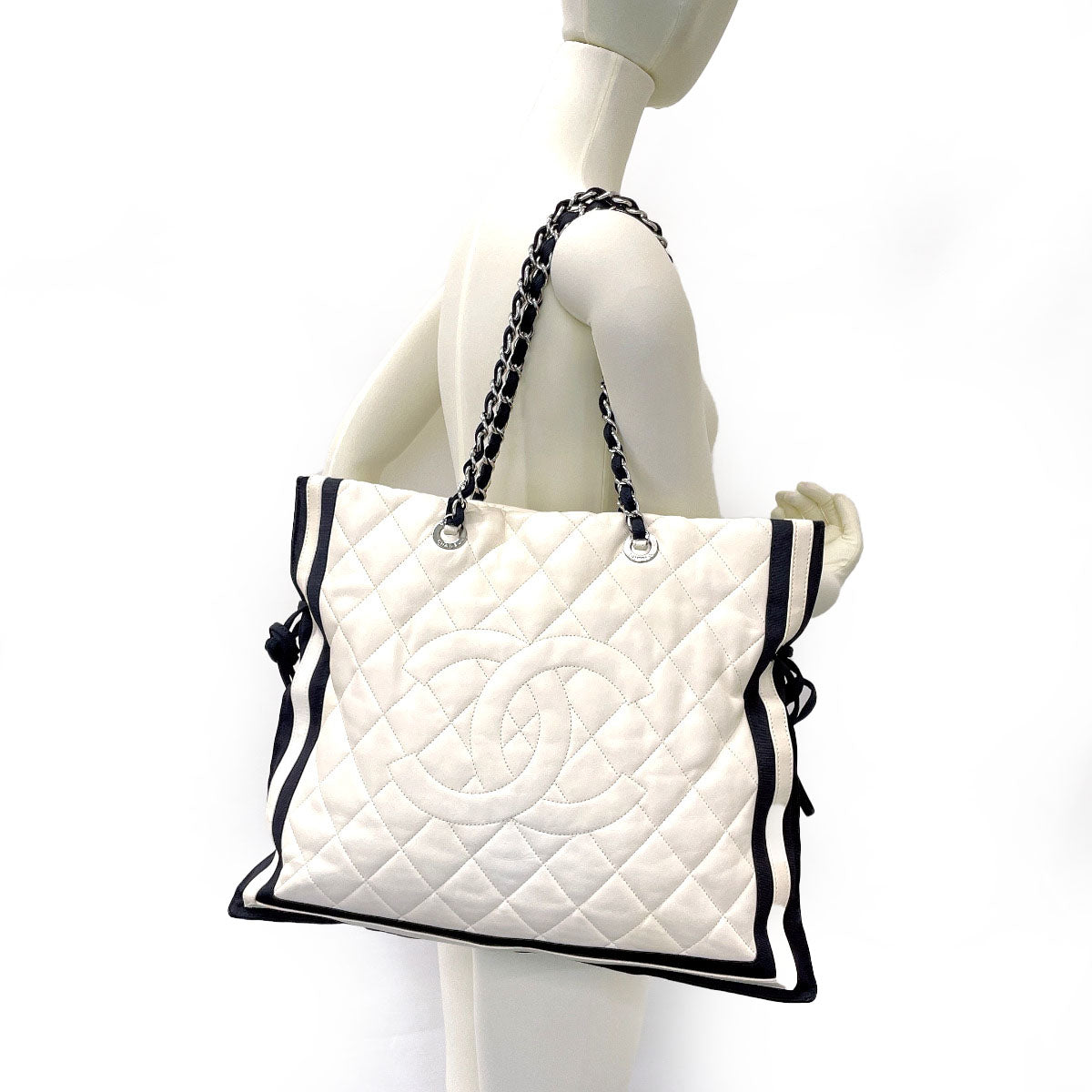 CHANEL Tote Bag lambskin white COCO Mark ChainShoulder