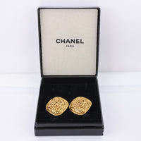 CHANEL Earring vintage Rhombus COCO Mark Plated Gold gold Women Used Authentic