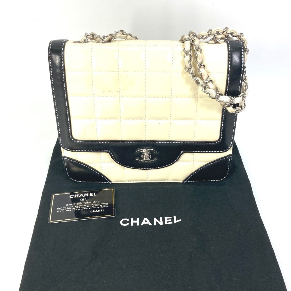 CHANEL Shoulder Bag Patent leather white COCO Mark CC Chocolate bar Women Used Authentic