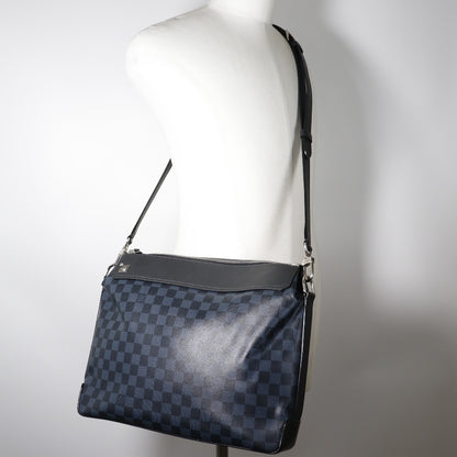 LOUIS VUITTON Shoulder Bag N41348 Damier Cobalt Black / navy Messenger Greenwich mens Used Authentic