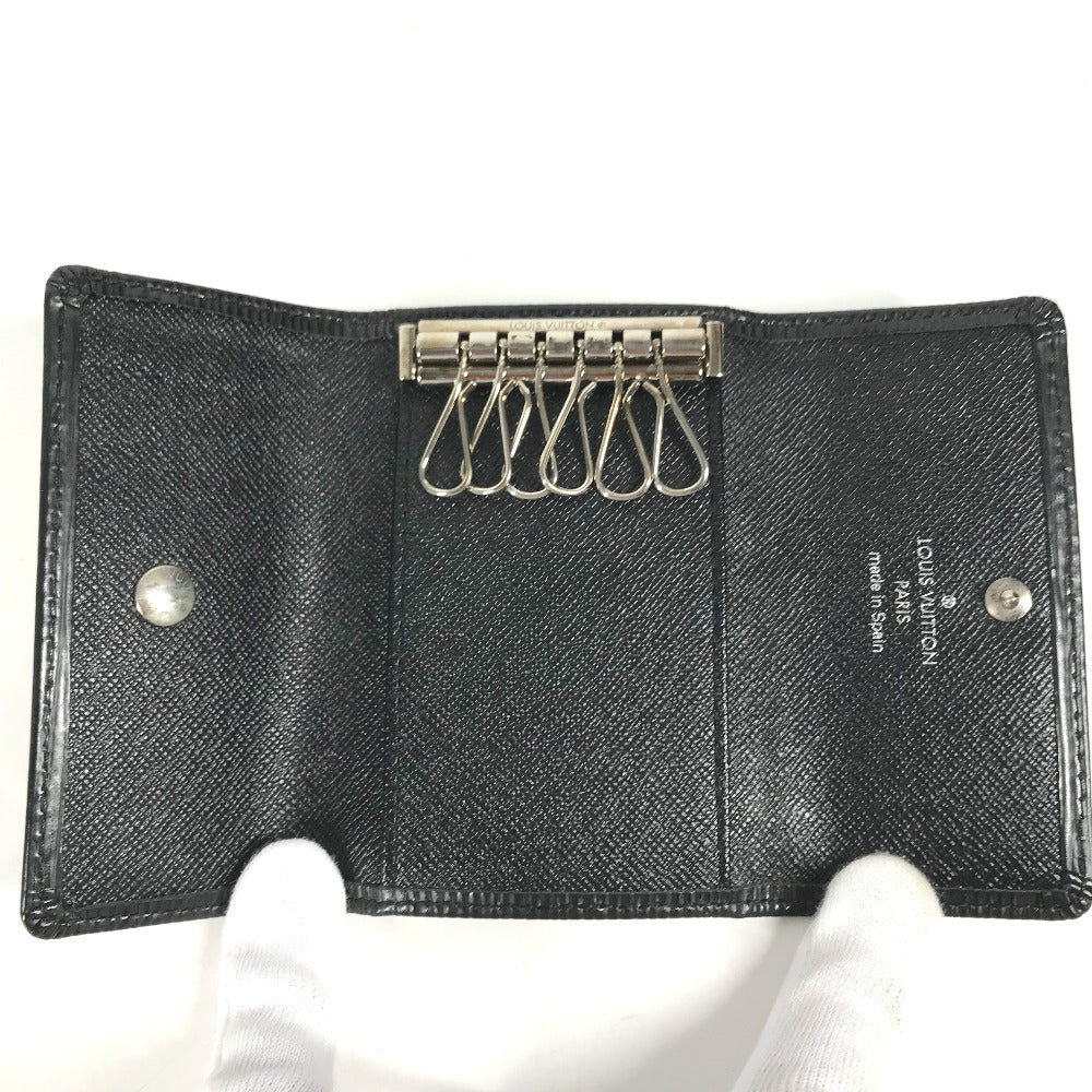 Louis VuittonnEpi top Key Pouch Black